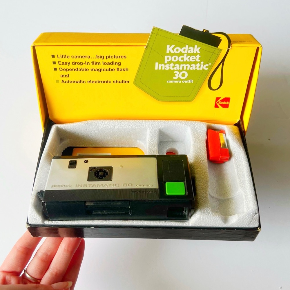 IN BOX vintage 70s Kodak Pocket Instamatic 30 film camera